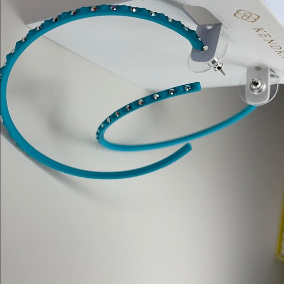 💎KENDRA SCOTT Blue Hoop Earrings - Picture 4 of 4